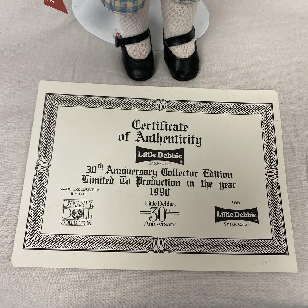 Vintage Little Debbie 30th Anniversary Porcelain Doll 1990 COA Dynasty Dolls 90s - Picture 3 of 14